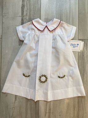 NWT The Bailey Boys White Heirloom Embroidered Wreath Day Gown, Newborn Boys